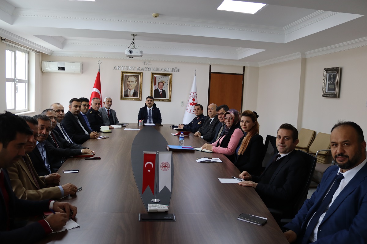 Kaymakam Mehmet TUNÇ Başkanlığında İdari Şube Başkanları Toplantısı Gerçekleştirildi.