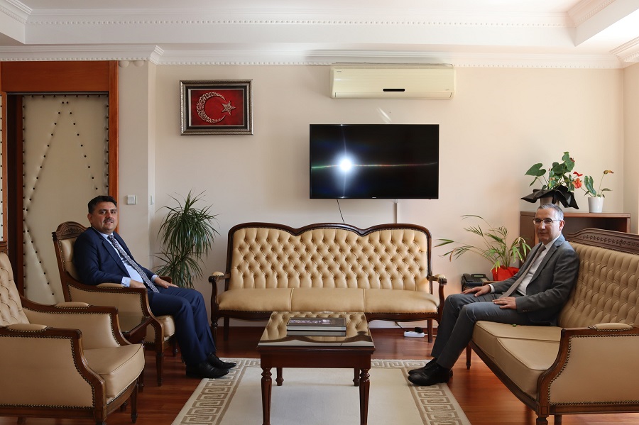 PURSAKLAR  KAYMAKAMI SAYIN ÜZEYİR AZİZ ÖZEREN KAYMAKAM MEHMET TUNÇ’U ZİYARET ETTİ
